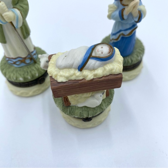 Set of 3 Midwest Of Cannon Falls Baby Jesus Nativity Scene Hinged Trinket Boxes - Picture 2 of 10